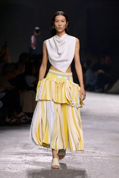 Look 64